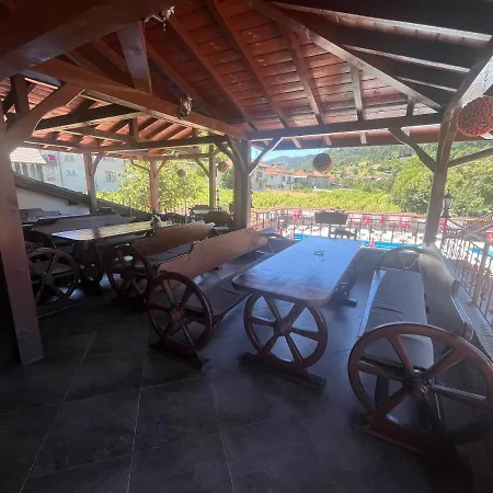Guest house Комплекс Родопски Рай, Complex Rodopski Rai Smilyan (Smolyan)